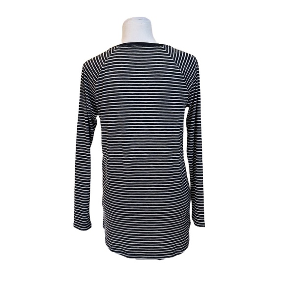 Eddie Bauer Tee Size Small V-neck Long Sleeve Stripes - Picture 3 of 9